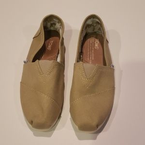 Tom's Slip-on Shoes, Slightly Used, 7M
